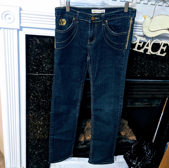 NWOT. Decorative straight leg jeans - Picture 5 of 6